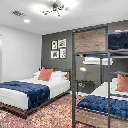 4 Beds Walk To Downtown Nashville Pool And Parking Exterior photo