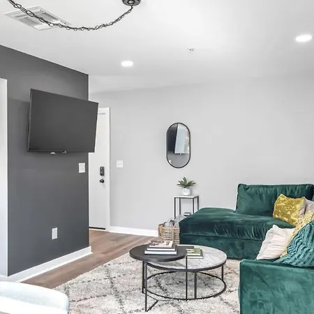 4 Beds Walk To Downtown Nashville Pool And Parking Exterior photo