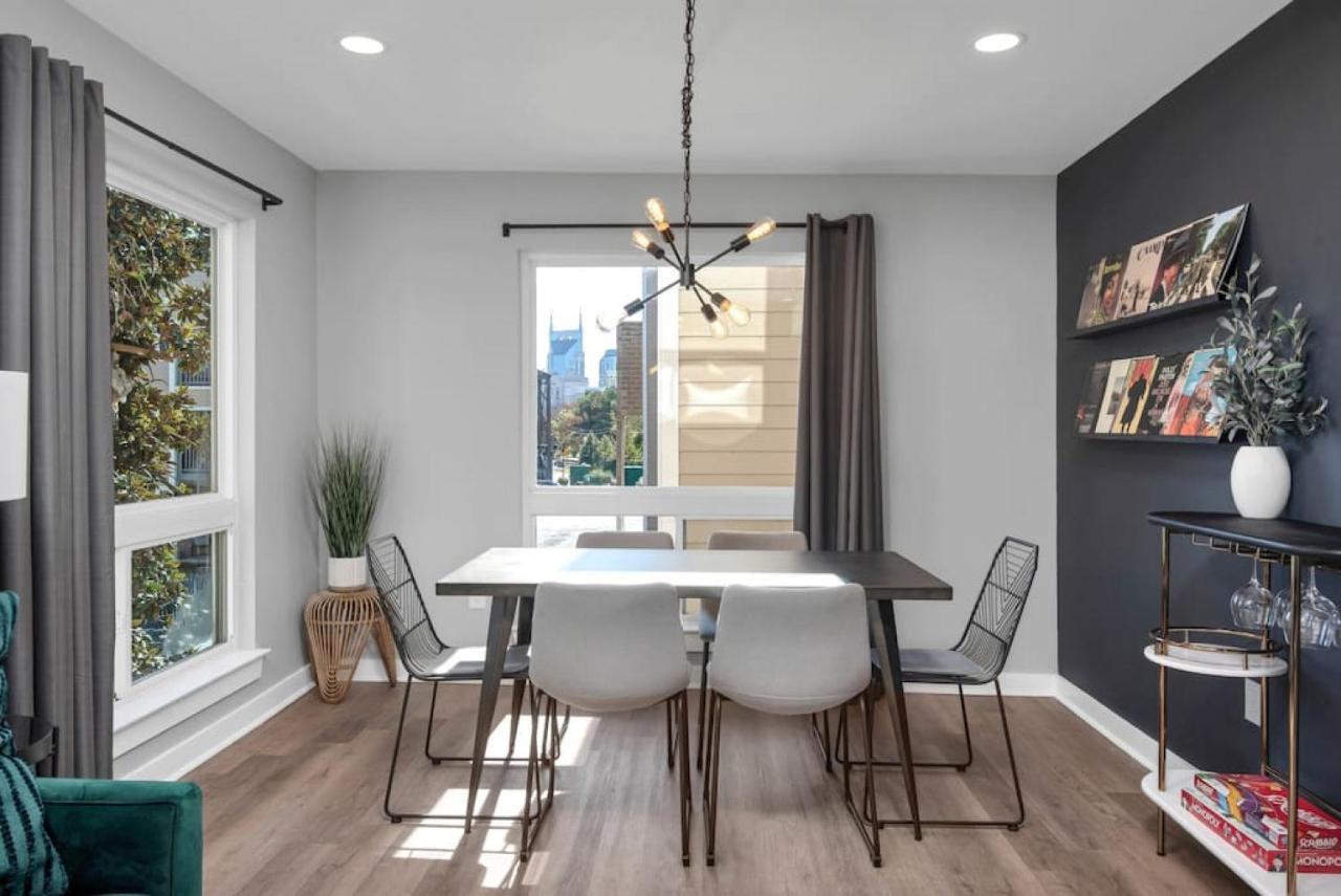 Apartment 4 Beds Walk To Downtown Pool And Parking Nashville