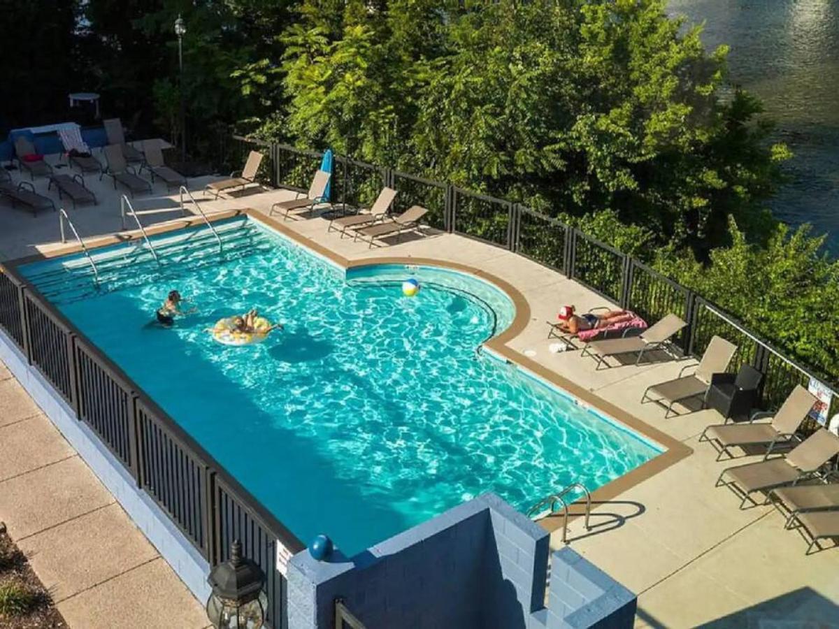 Apartment 4 Beds Walk To Downtown Pool And Parking Nashville