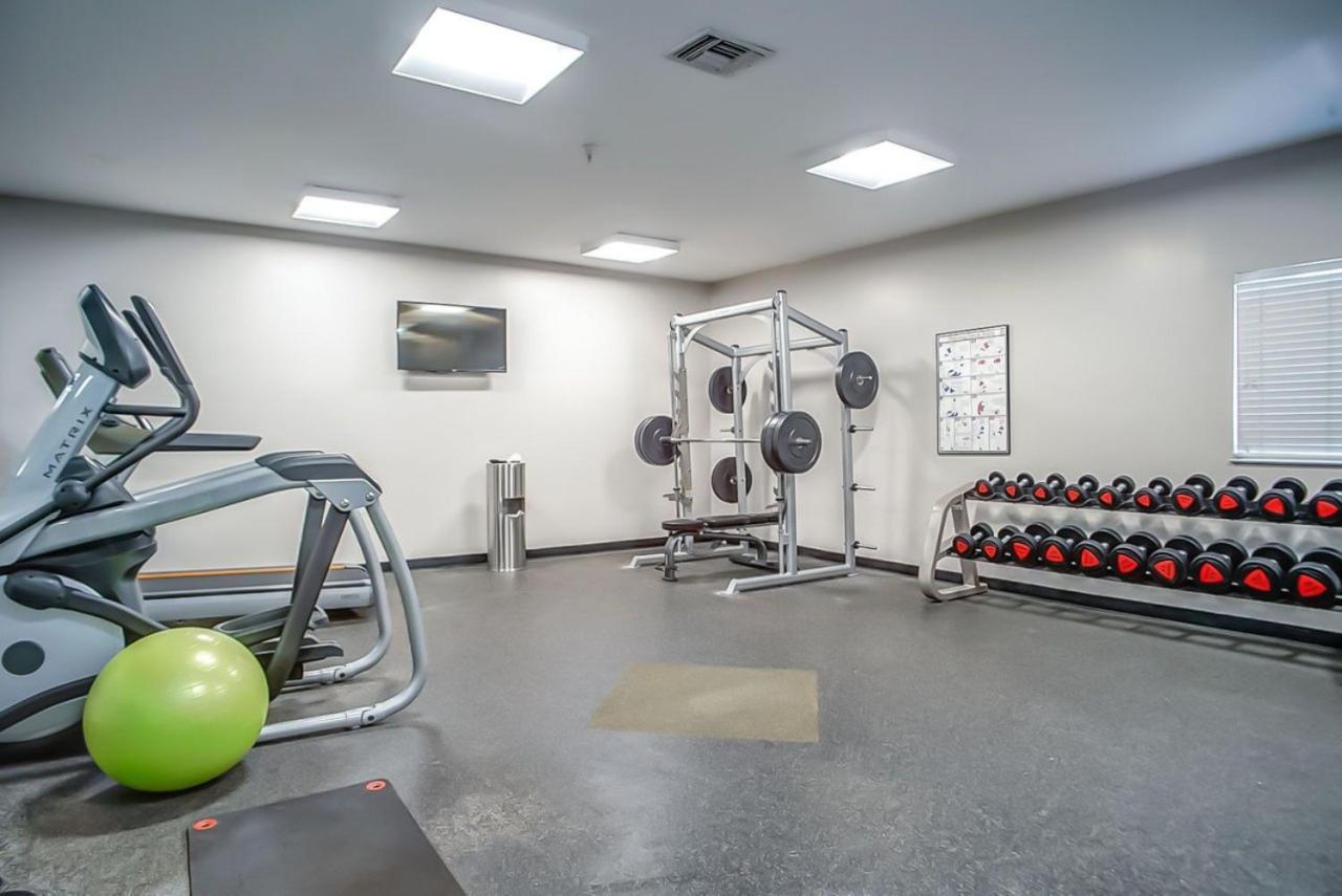 4 Beds Walk To Downtown Pool And Parking Apartment Nashville